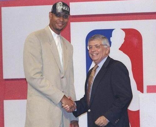 中扮演的角 中扮演的角