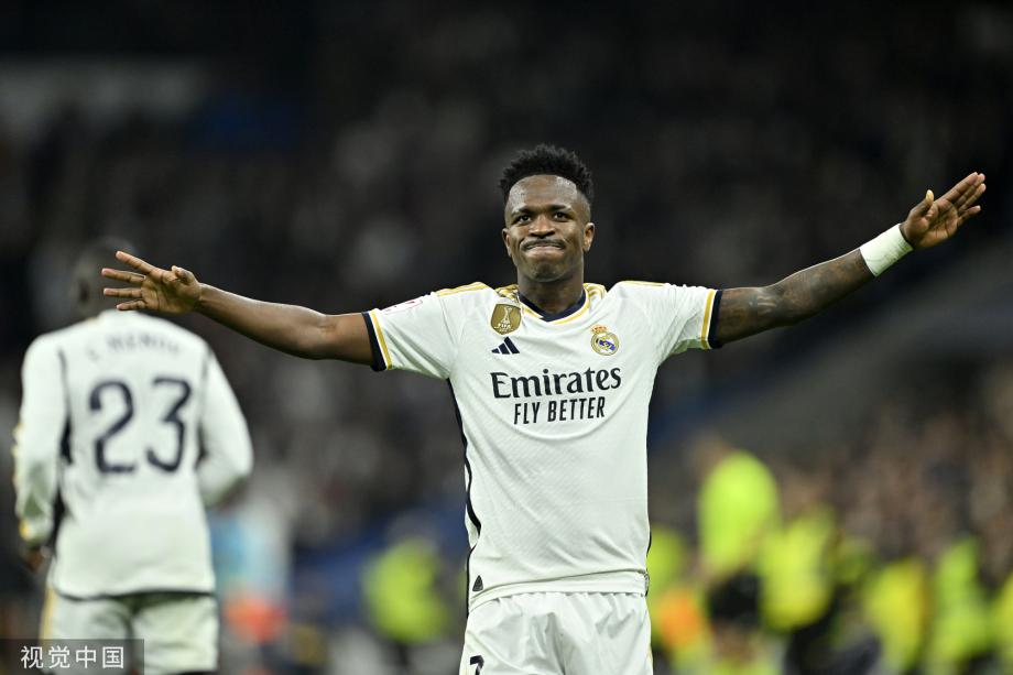 比赛开场时 比赛开场时