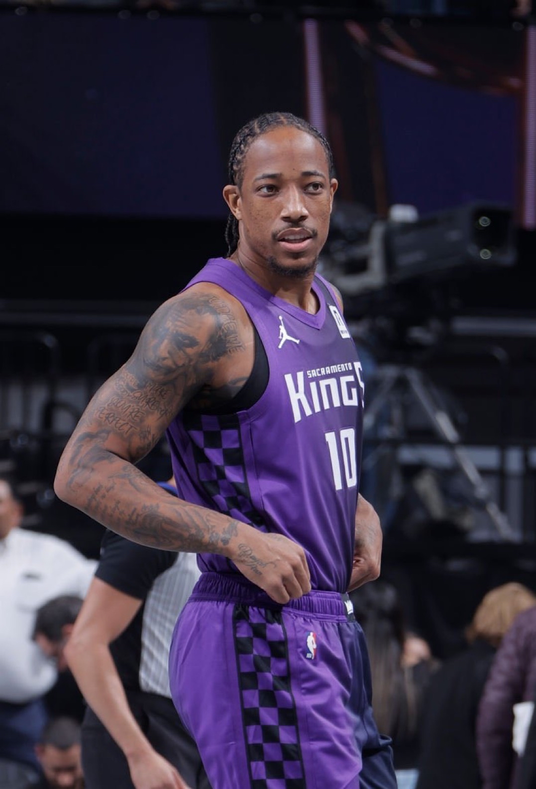 就成了争论 就成了争论